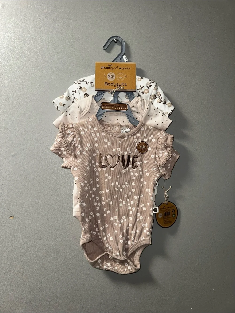 DreamGro Organic 6-9M Baby Pink Floral Assortment Short-Sleeve Bodysuit - 3 Pack